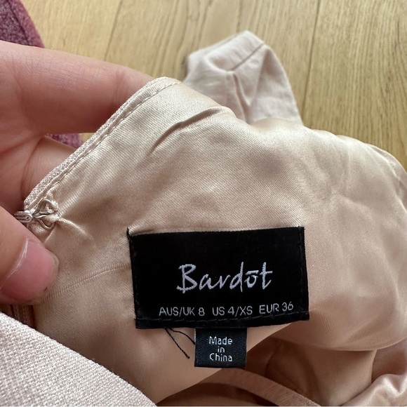 Bardot  light pink/nude sleeveless romper - XS - Picture 15 of 16